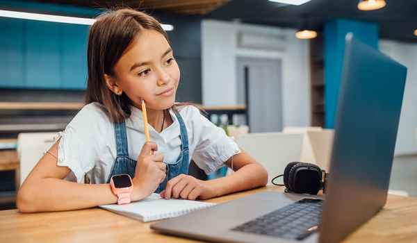 Обзор лучших онлайн-курсов для детей на 2023 год