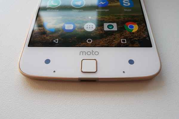 Обзор смартфона Motorola Moto Z 32GB - достоинства и недостатки