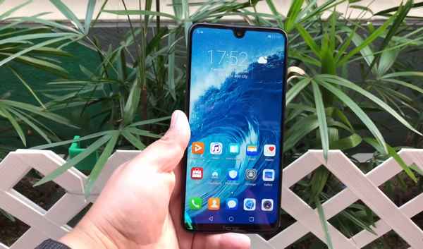 Смартфон Huawei Honor 8X и 8X max - плюсы и минусы