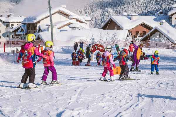Лучшие горнолыжные курорты для отдыха зимой 2023 года