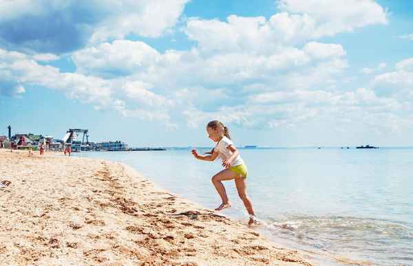 Где лучше отдыхать в Крыму с ребенком: пляжи и инфраструктура 2023
