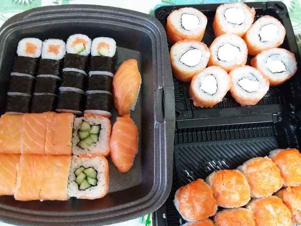 Выбор лучших служб по доставке блюд японской кухни в Перми