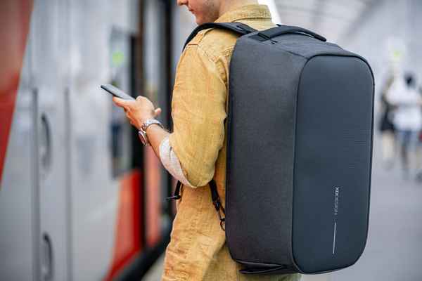 Лучшие рюкзаки для ноутбуков на 2023 год