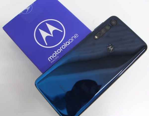 Обзор смартфона Motorola Moto One Macro с его достоинствами и недостатками